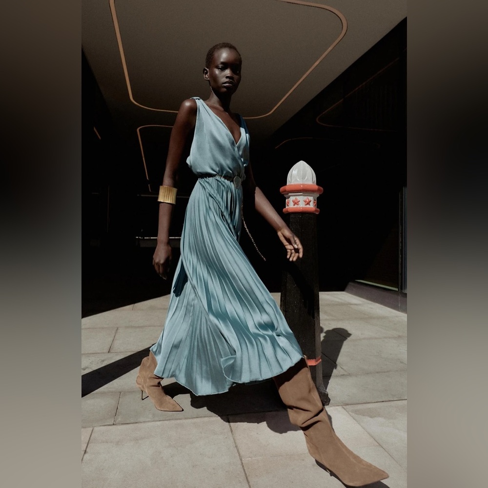 🆕(NWT) ZARA Bloggers Fav Pleated Midi Dress with Belt. XS. Color: Blue Steel - Picture 5 of 16